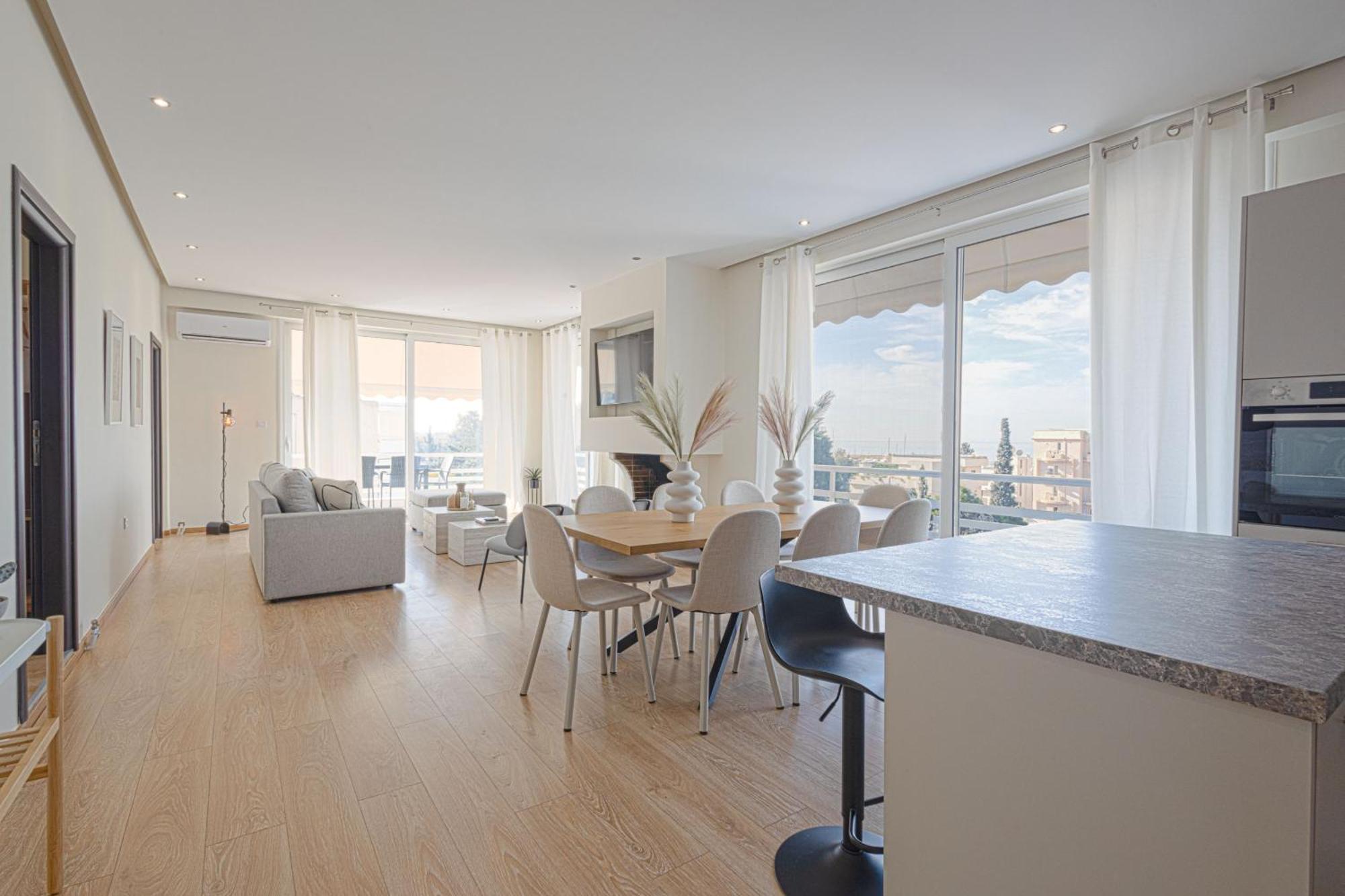 Luxurious 3-Bedroom Seaside Retreat Fully Renovated In 2025 Афины Экстерьер фото